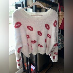sweater very cute for winter and valentines day fits
